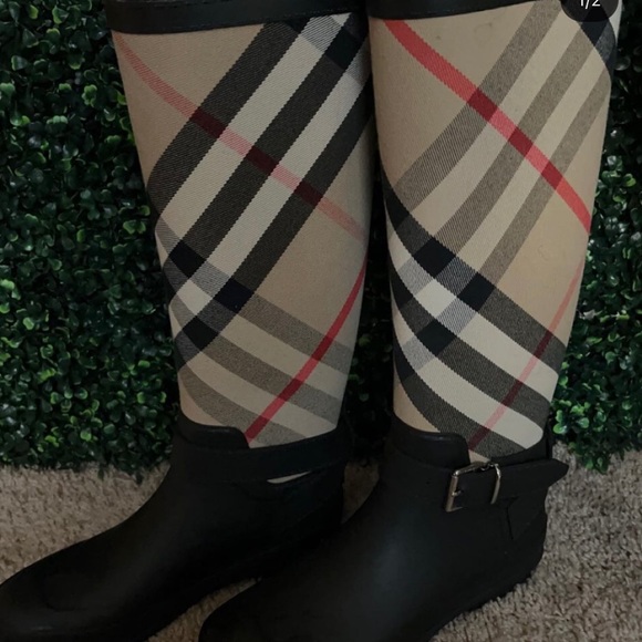 Burberry Rain Boots - Picture 1 of 1